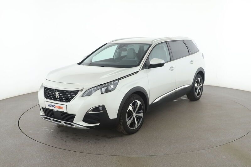 Weiß Gebraucht 2020 Peugeot 5008 Allure Van / Kleinbus | 21.230 € (Fairer Preis) - Bild 1/4