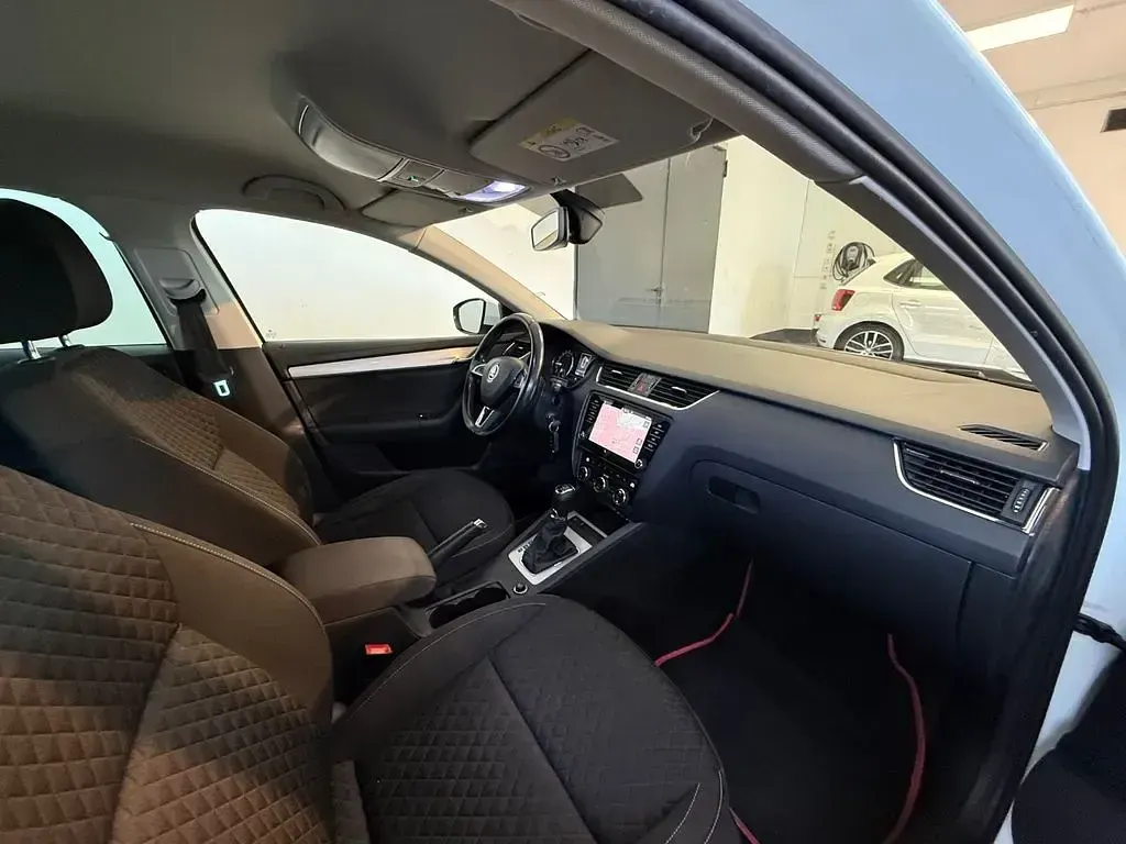 Gebraucht Skoda Octavia Drive 150 PS (110 kW) 2016 Weiß Limousine