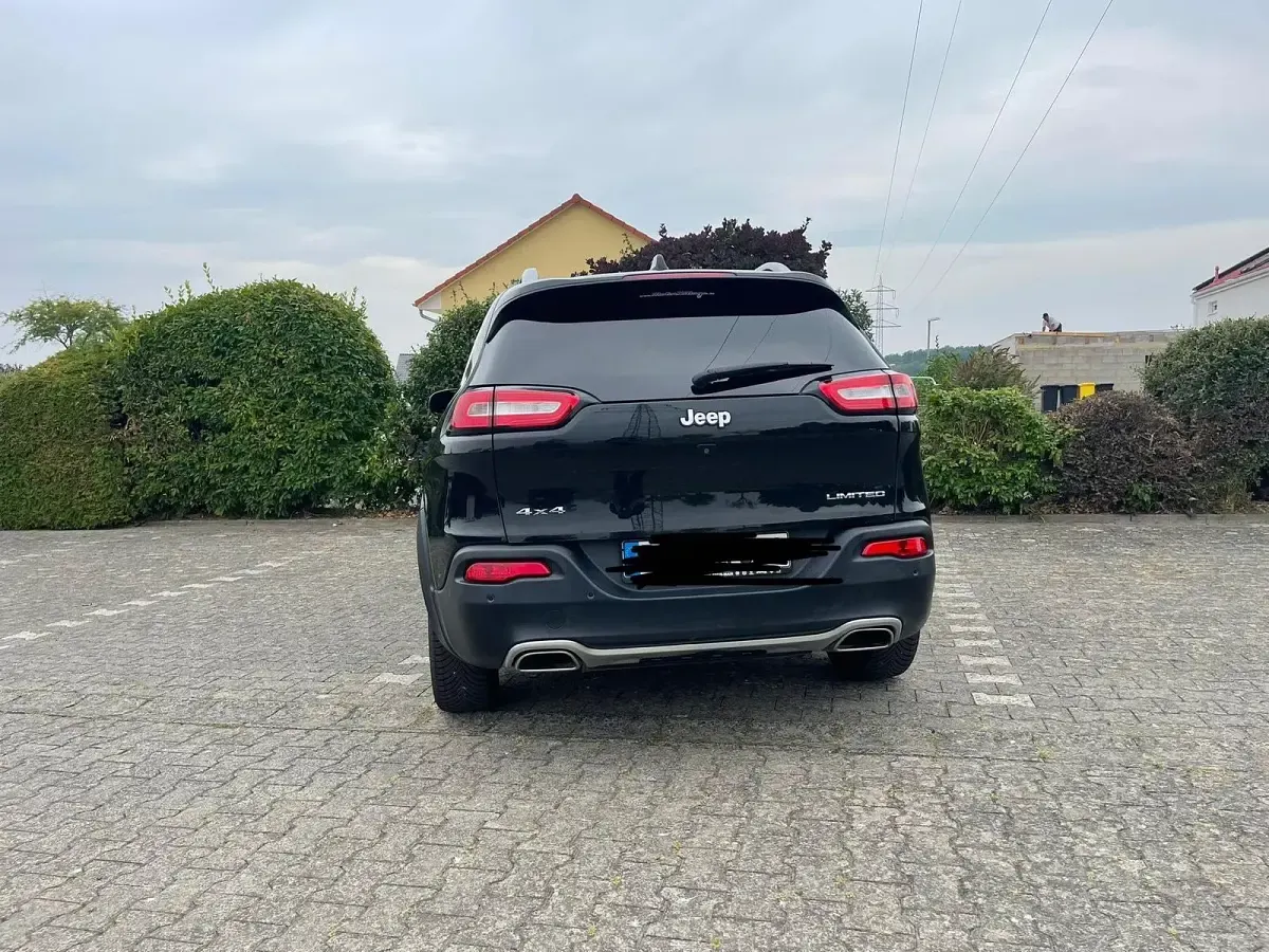 Gebraucht Jeep Cherokee 200 PS (147 kW) 2015 Schwarz SUV