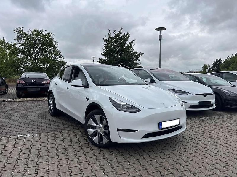 Gebraucht 2023 Tesla Model Y Long Range AWD SUV | 32.555 € (Superpreis) - Bild 1/4
