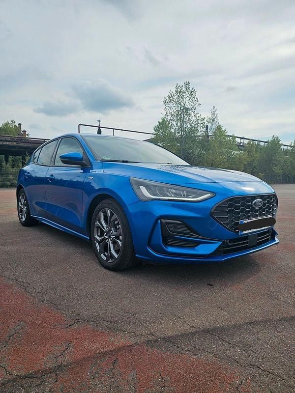 Gebraucht Ford Focus ST-Line 155 PS (114 kW) 2024 Blau Limousine