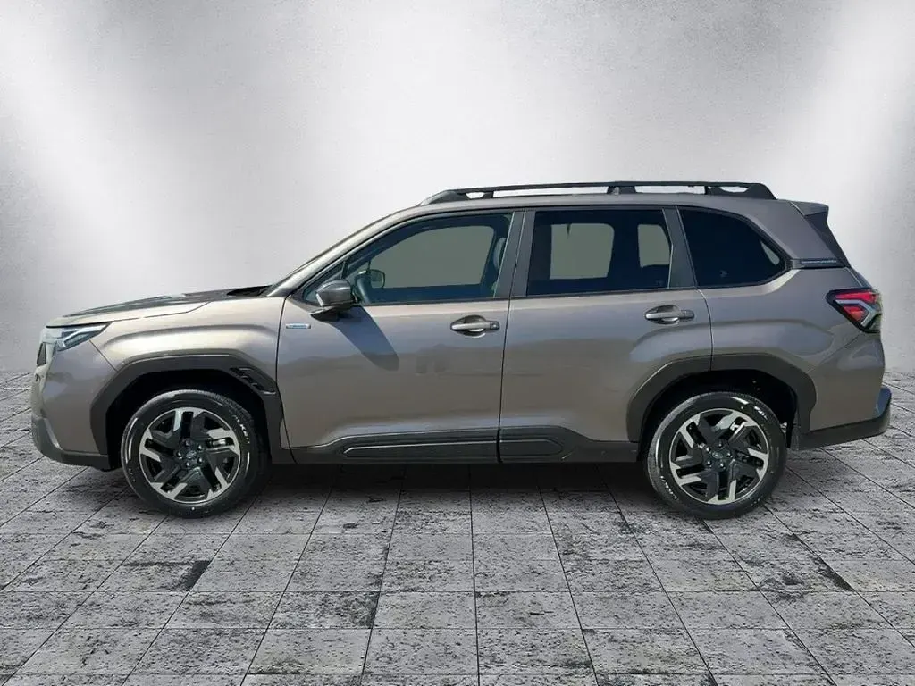 Neu Subaru Forester Exclusive+ 136 PS (100 kW) 2026 Brilliant bronze SUV