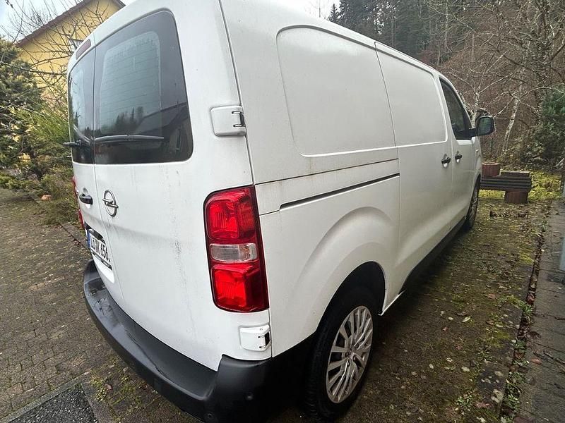 Weiß Gebraucht 2020 Opel Vivaro Van / Kleinbus | 13.650 € (Superpreis) - Bild 1/4