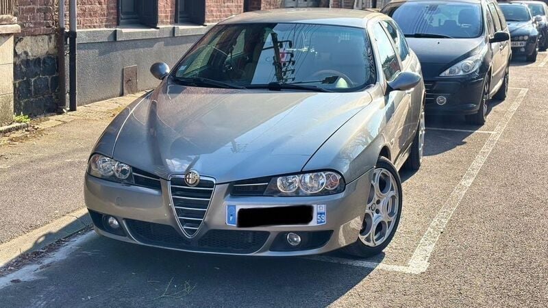 Grau Gebraucht 2005 Alfa Romeo 156 Limousine | 4.900 € - Bild 1/4
