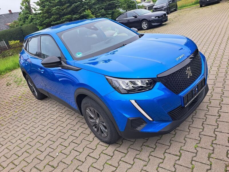Blau Gebraucht 2023 Peugeot 2008 Active SUV | 20.490 € (Guter Preis) - Bild 1/4