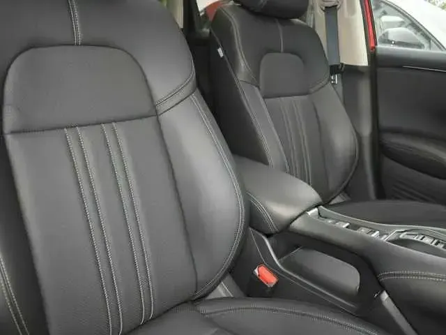 Gebraucht Honda ZR-V Advance 184 PS (135 kW) 2025 Rot SUV