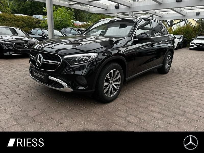 Unilack schwarz Gebraucht 2025 Mercedes GLC200 SUV | 48.900 € (Superpreis) - Bild 1/4