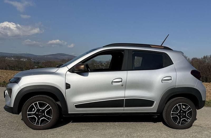 Gebraucht Dacia Spring Extreme 47 kW (65 PS) 2024 Silber Kleinwagen