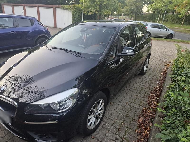 Schwarz Gebraucht 2017 BMW 216 Limousine | 9.000 € (Guter Preis) - Bild 1/4