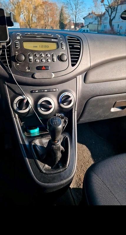 Gebraucht Hyundai i10 Classic 77 PS (56 kW) 2009 Beige Kleinwagen