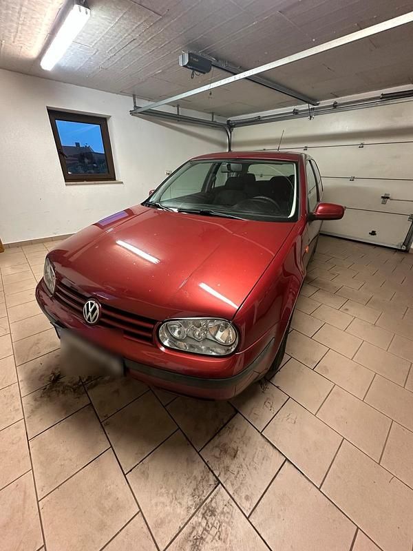 Rot Gebraucht 1998 VW Golf IV Kleinwagen | 500 € (Superpreis) - Bild 1/4