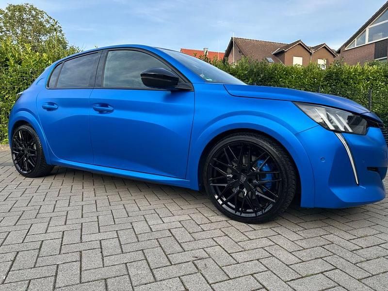 Blau Gebraucht 2020 Peugeot e-208 GT-line Kleinwagen | 16.650 € (Fairer Preis) - Bild 1/4