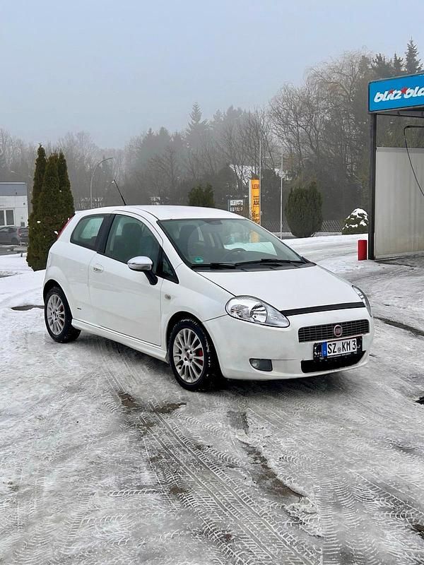 Gebraucht Fiat Punto 77 PS (56 kW) 2008 Weiß Kleinwagen