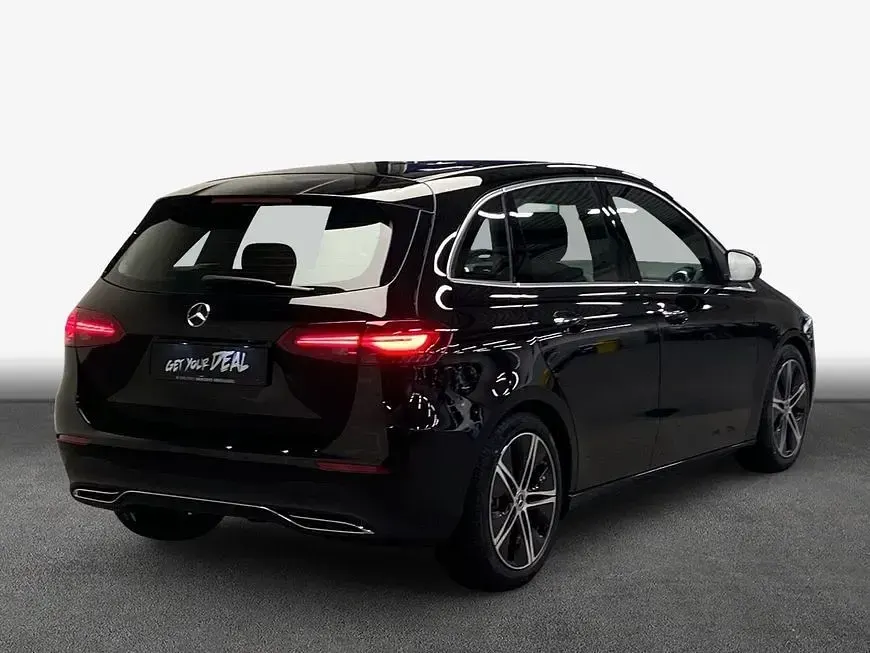 Gebraucht Mercedes B180 Progressive 116 PS (85 kW) 2026 Schwarz Kleinwagen