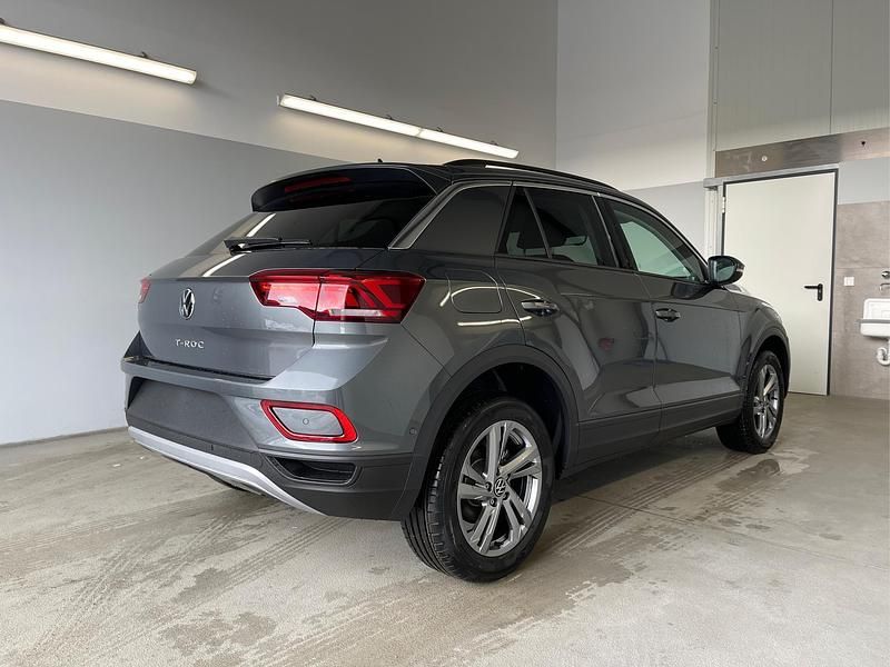 Neu VW T-Roc Life 150 PS (110 kW) 2025 [x3x3] indiumgrau metallic SUV
