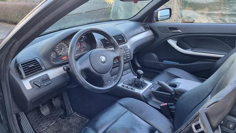 Gebraucht BMW 318 Cabriolet Performance 143 PS (105 kW) 2002 Schwarz Cabrio