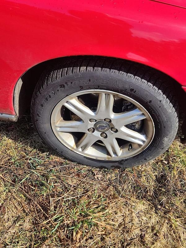 Gebraucht Volvo V70 180 PS (132 kW) 2005 Rot Kombi