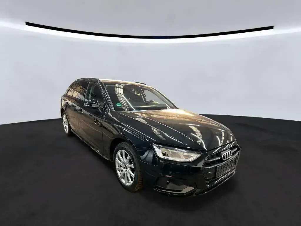 Gebraucht Audi A4 Advanced 150 PS (110 kW) 2023 Schwarz Kombi