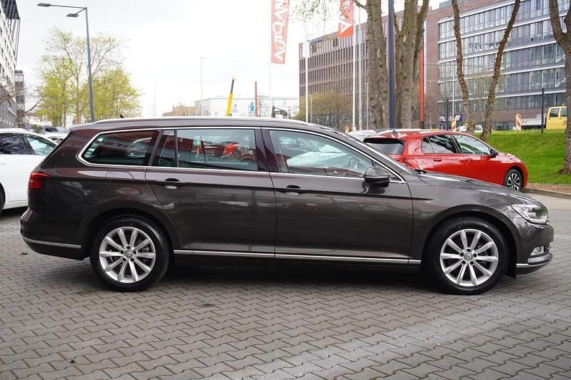 Gebraucht VW Passat Highline 190 PS (139 kW) 2015 Grau Kombi