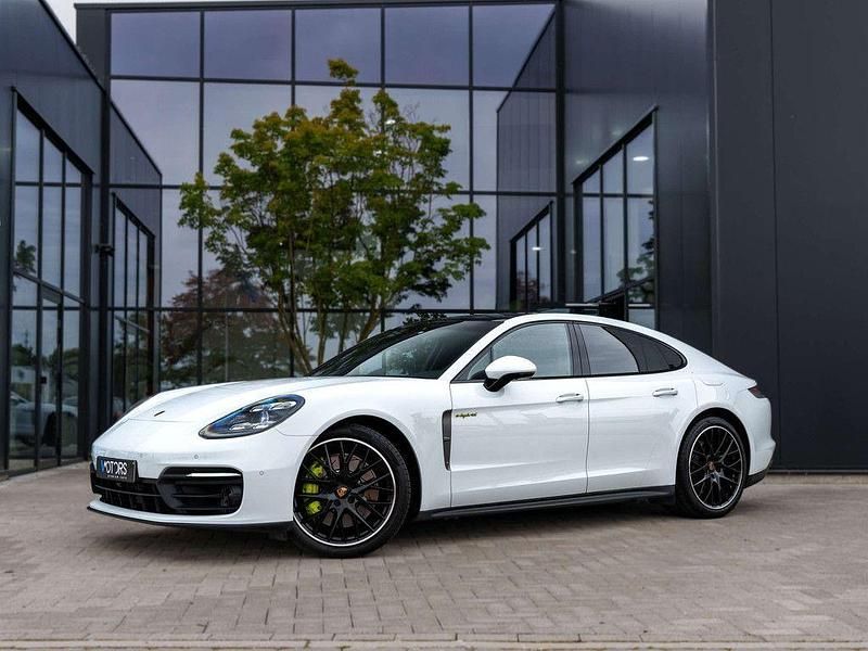 Weiß Gebraucht 2022 Porsche Panamera 4 Platinum Edition Limousine | 81.995 € (Superpreis) - Bild 1/4