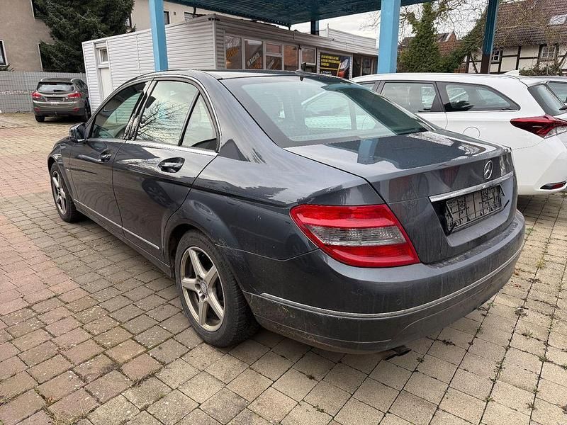 Gebraucht Mercedes C180 156 PS (114 kW) 2010 Grau Limousine