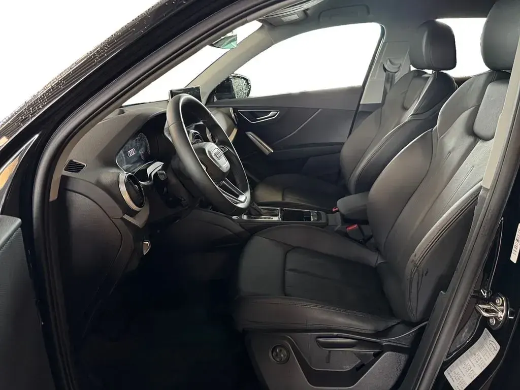 Gebraucht Audi Q2 S-Line 190 PS (139 kW) 2025 Schwarz SUV