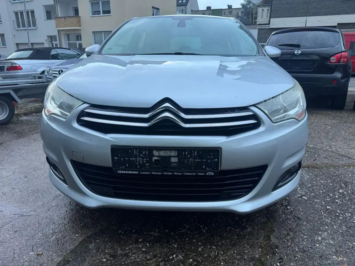 Używany Citroën C4 114 KM (83 kW) 2014 Srebrny Sedan/Limuzyna