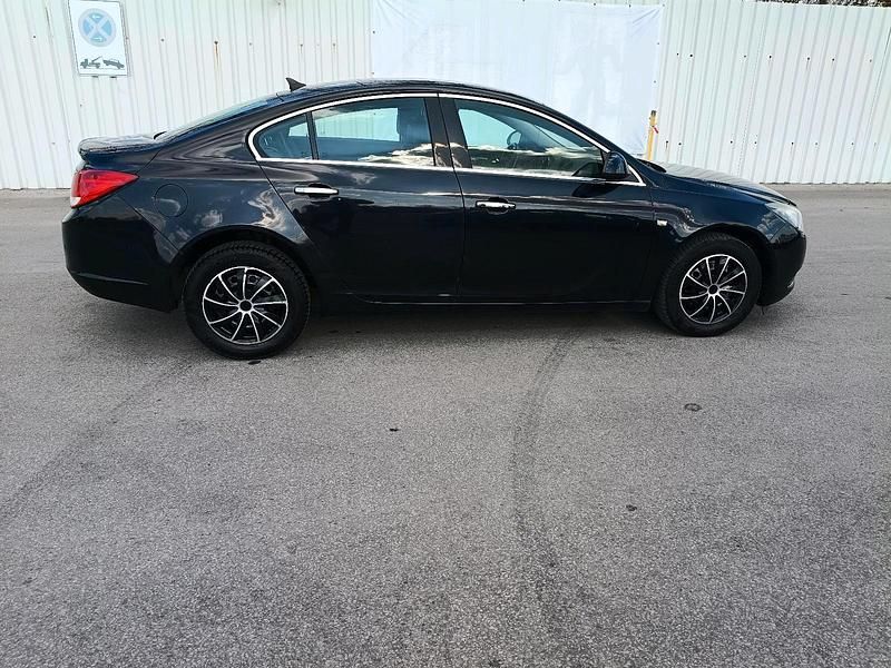 Gebraucht Opel Insignia 130 PS (95 kW) 2009 Limousine