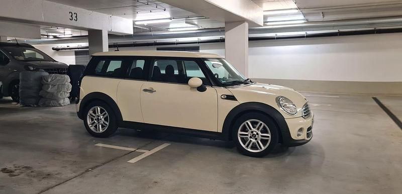 Grau Gebraucht 2010 Mini Cooper Clubman Kombi | 6.900 € (Fairer Preis) - Bild 1/4
