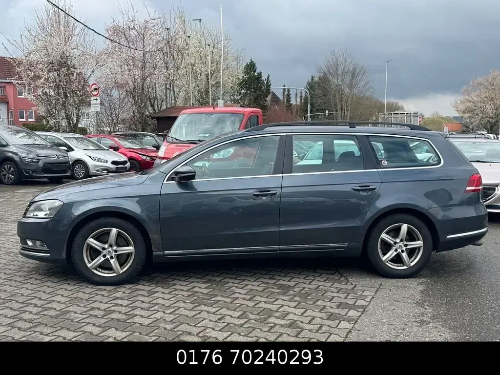 Second-hand VW Passat 140 CP (102 kW) 2011 Gri Berlinǎ