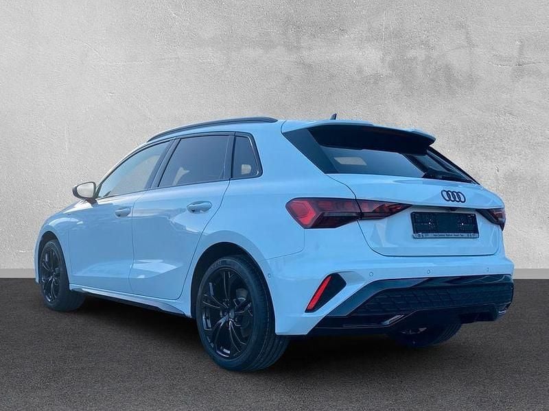 Gebraucht Audi A3 S-Line 150 PS (110 kW) 2025 Gletscherweiß metallic Limousine