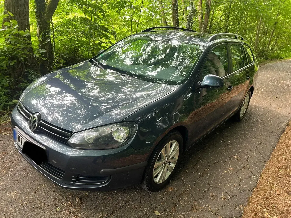 Gebraucht VW Golf VI 105 PS (77 kW) 2009 Kleinwagen