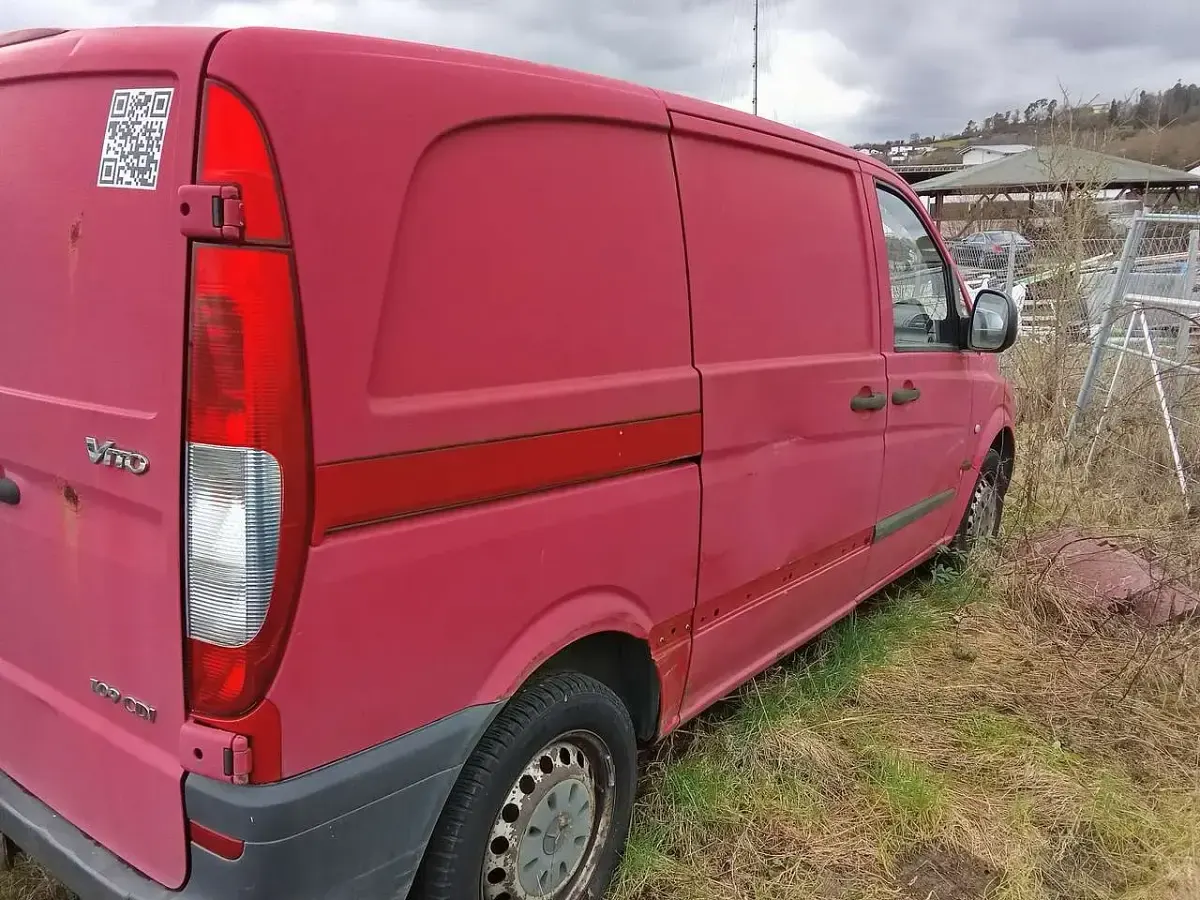 Gebraucht Mercedes Vito 88 PS (64 kW) 2005 Rot Van