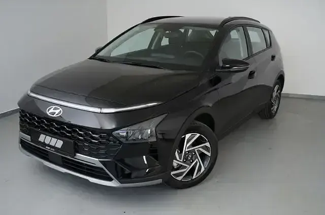 Gebraucht Hyundai Bayon Trend 101 PS (74 kW) 2025 Phantom black / met (schwarz) (metallic) SUV