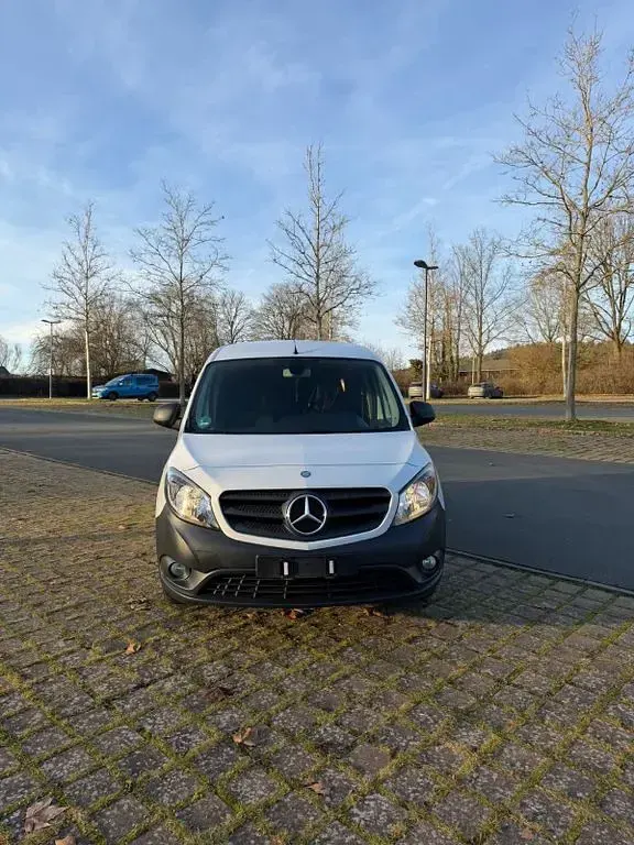 Gebraucht Mercedes Citan 109 90 PS (66 kW) 2018 Weiß Van / Kleinbus