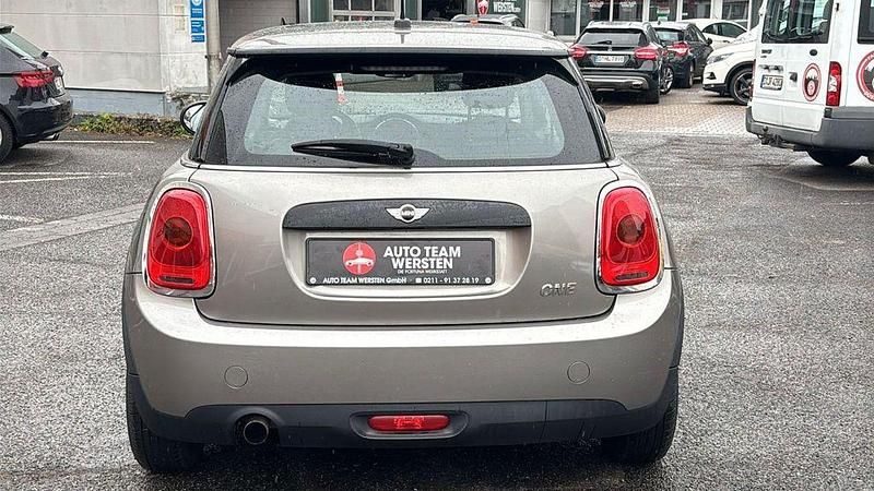 Second-hand Mini ONE 102 CP (75 kW) 2016 Argintiu Hatchback