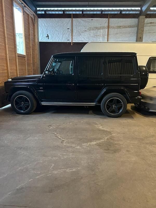 Schwarz Gebraucht 2017 Mercedes G500 SUV | 68.499 € - Bild 1/4