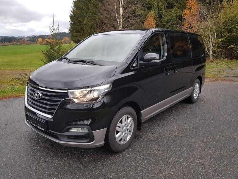 Schwarz Gebraucht 2019 Hyundai H-1 Van | 22.500 € (Fairer Preis) - Bild 1/4