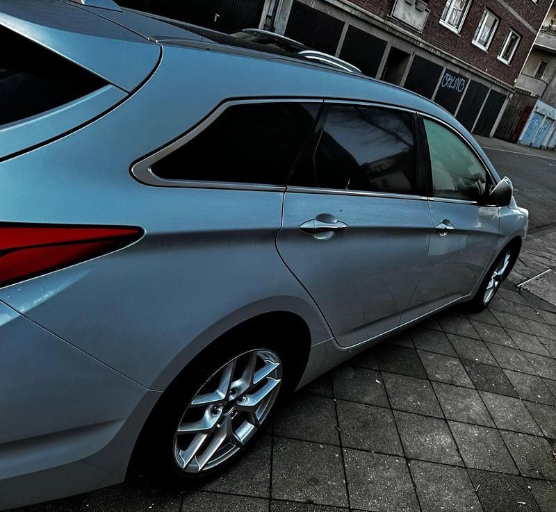 Gebraucht Hyundai i40 141 PS (103 kW) 2018 Silber Kombi