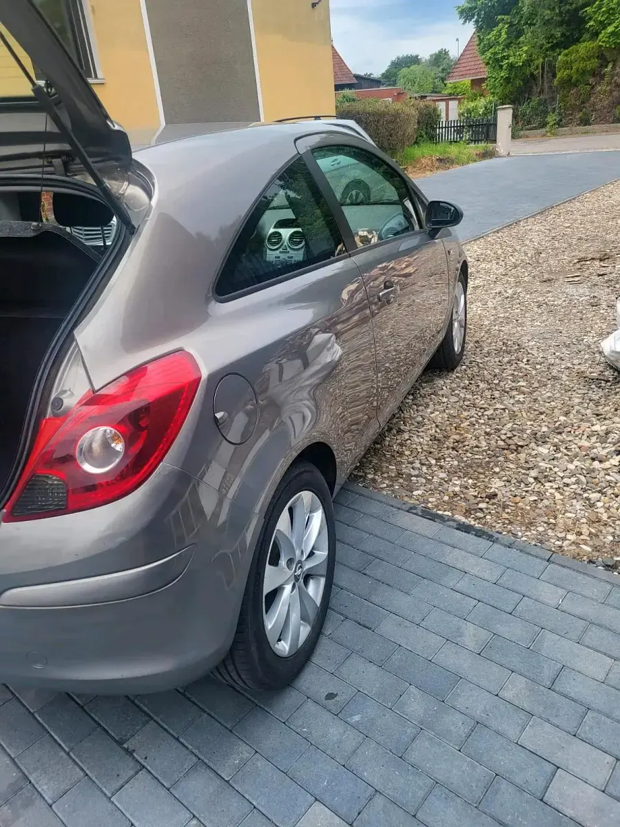 Gebraucht Opel Corsa Active 87 PS (63 kW) 2013 Kleinwagen