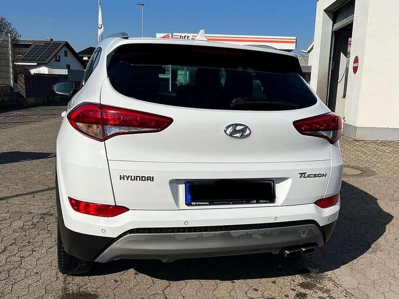 Second-hand Hyundai Tucson Passion 177 CP (130 kW) 2018 Alb SUV