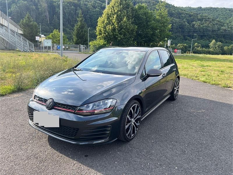 Grau Gebraucht 2014 VW Golf VII GTI Limousine | 16.000 € (Fairer Preis) - Bild 1/4