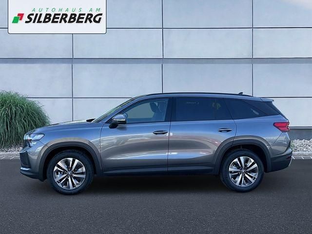Neu Skoda Kodiaq Selection 150 PS (110 kW) 2026 Graphitegrau metallic SUV