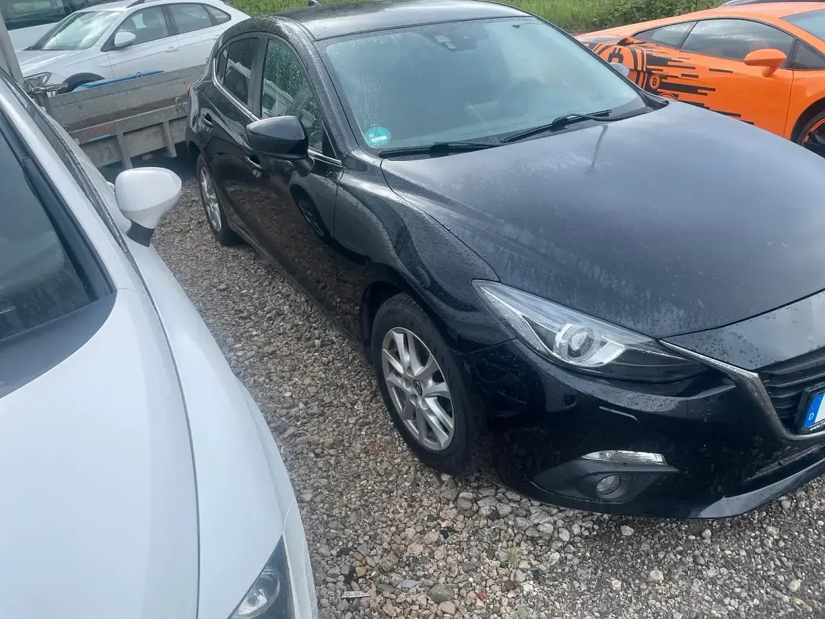 Używany Mazda 3 148 KM (108 kW) 2013 Czarny Sedan/Limuzyna