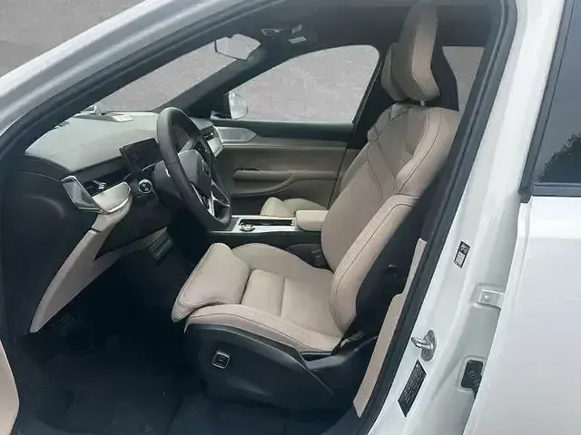 Gebraucht Volvo EX90 Performance 380 kW (517 PS) 2025 Crystal weiß perleffekt SUV