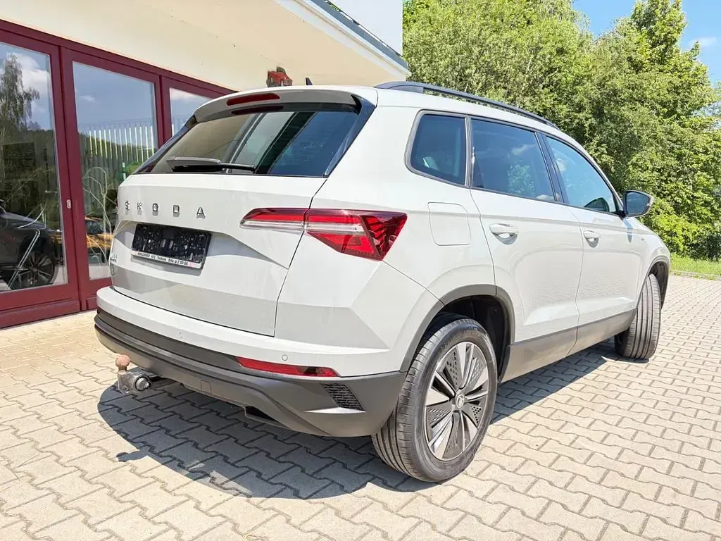Gebraucht Skoda Karoq Tour 150 PS (110 kW) 2023 Grau SUV