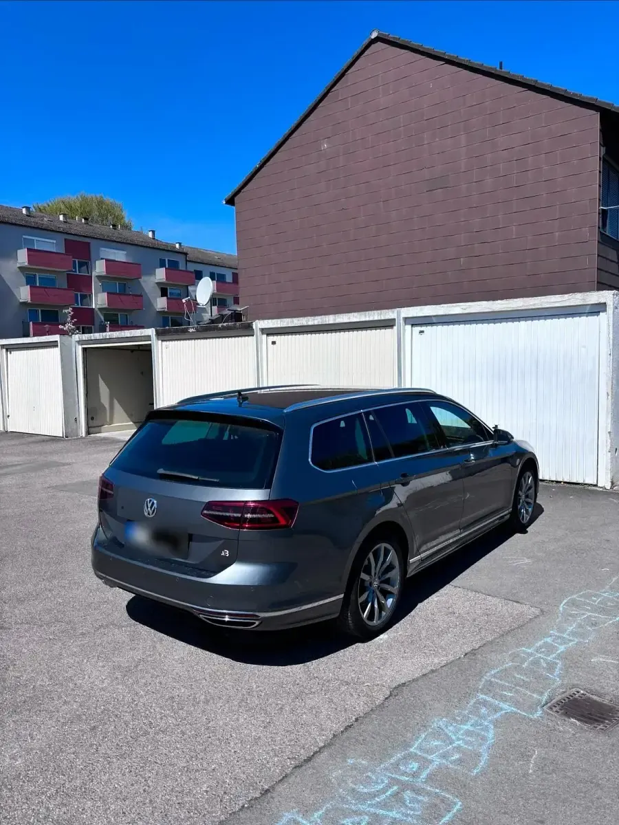 Gebraucht VW Passat R-line 198 PS (145 kW) 2016 Grau Kombi