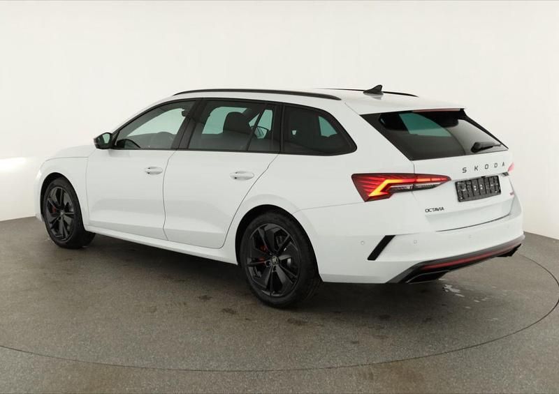 Neu Skoda Octavia RS 265 PS (194 kW) 2026 Moon white metallic Kombi