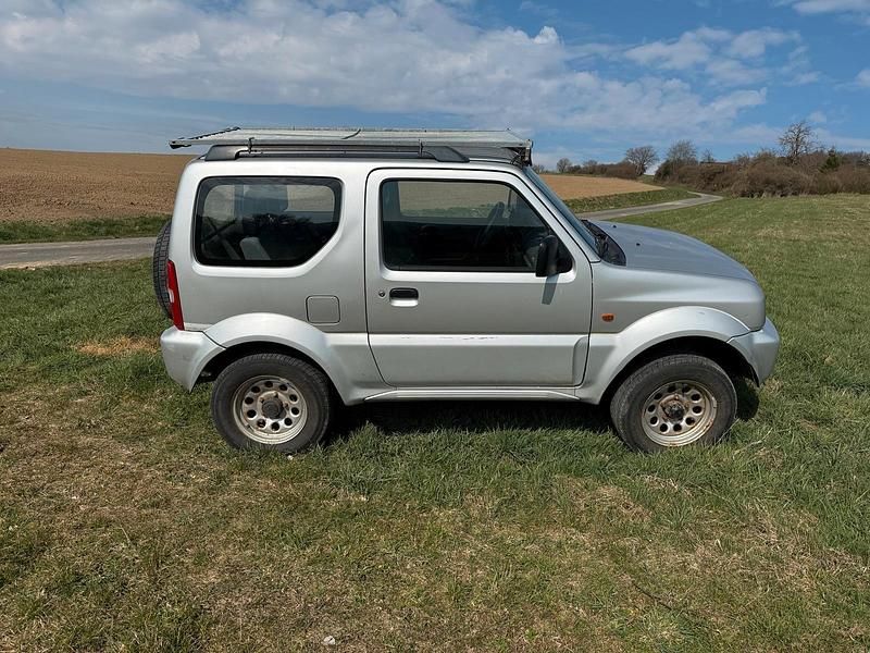 Gebraucht Suzuki Jimny 83 PS (61 kW) 2001 Silber SUV