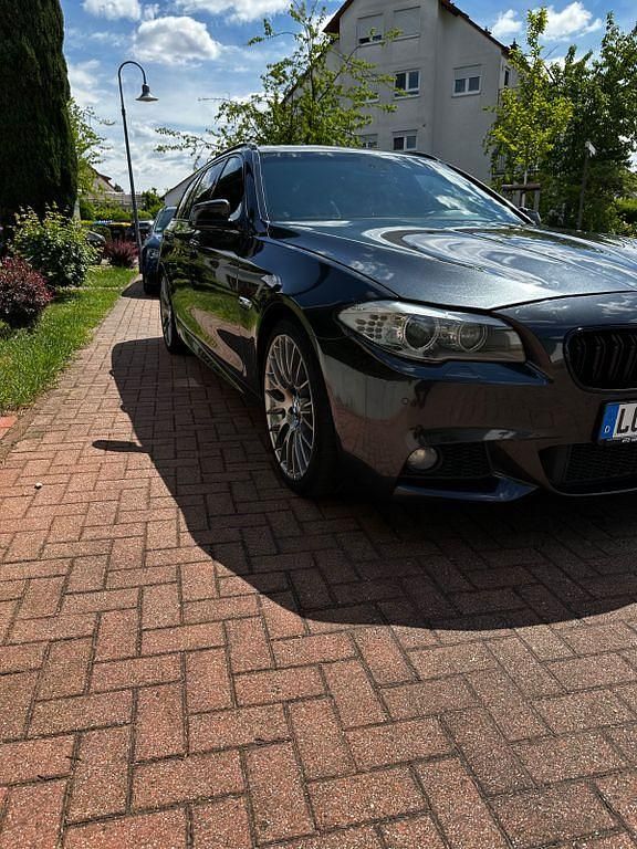 Gebraucht BMW 530 Shadowline 258 PS (189 kW) 2012 Schwarz Kombi